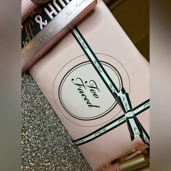 Too Faced beauty bundle of 4pc NIP - Picture 4 of 10